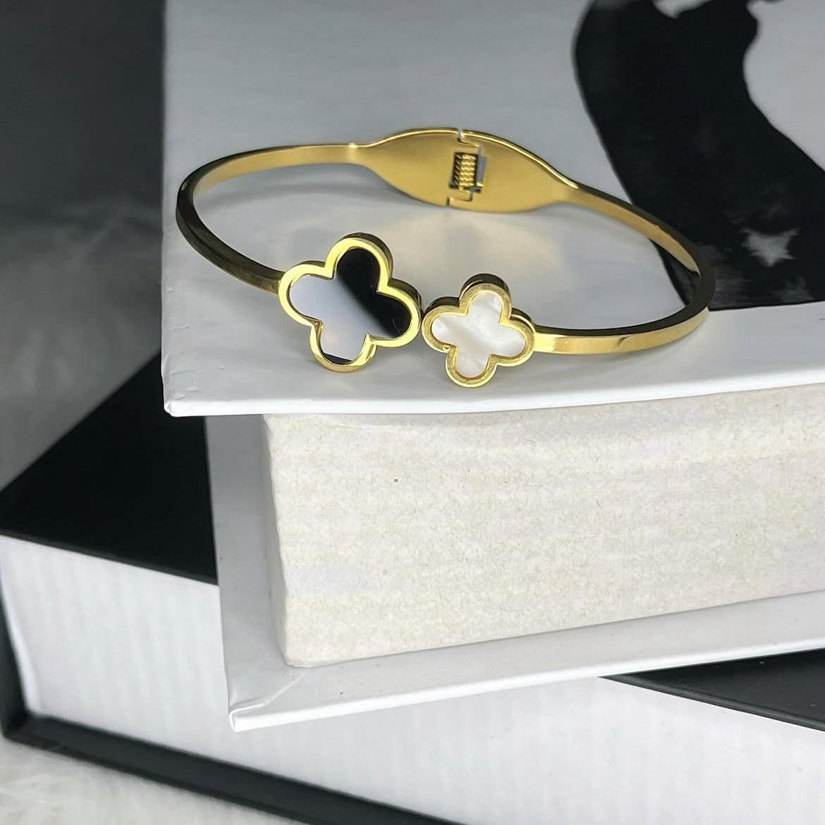Dual Clover Bangle