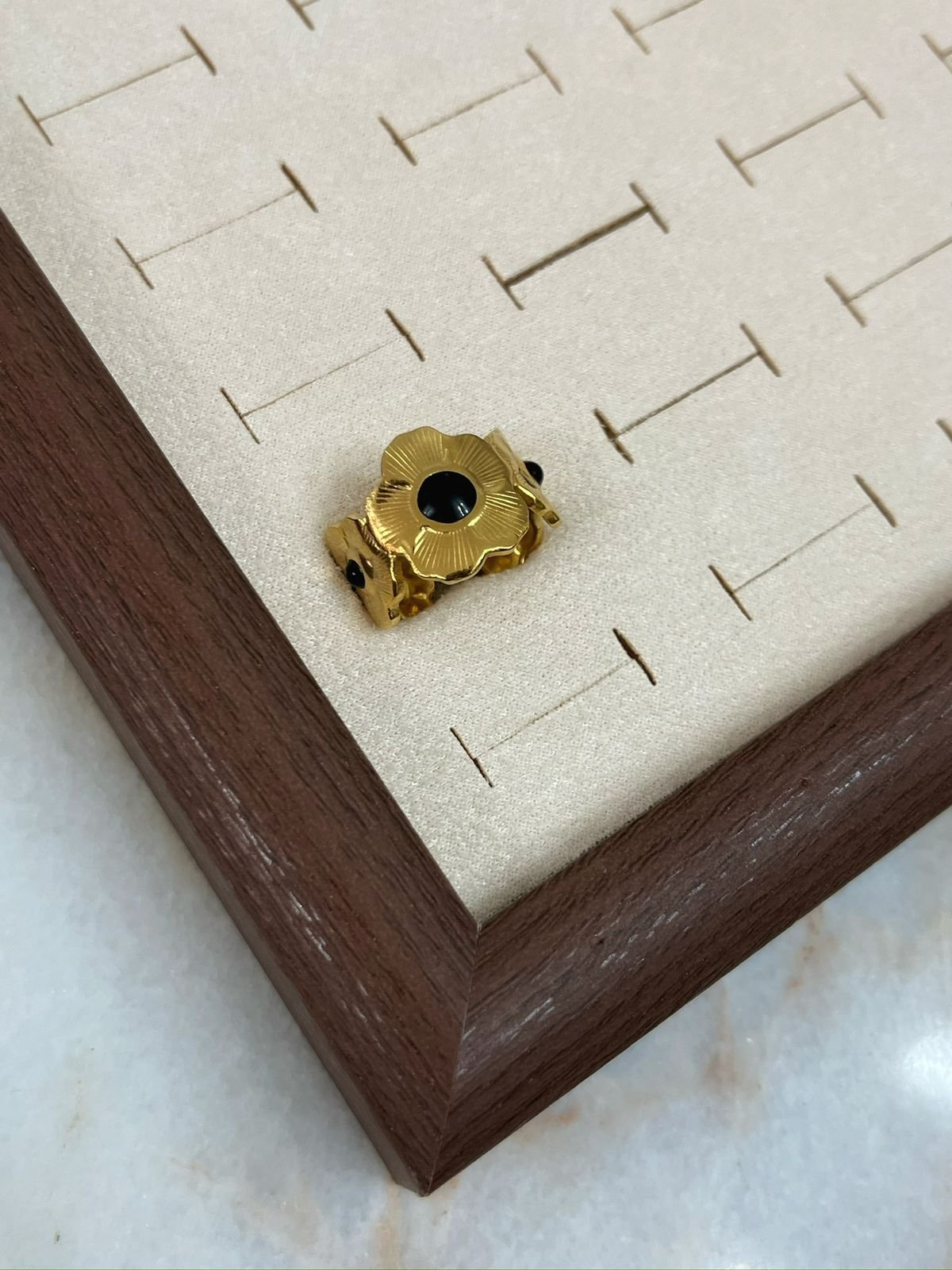 Black Flower Ring