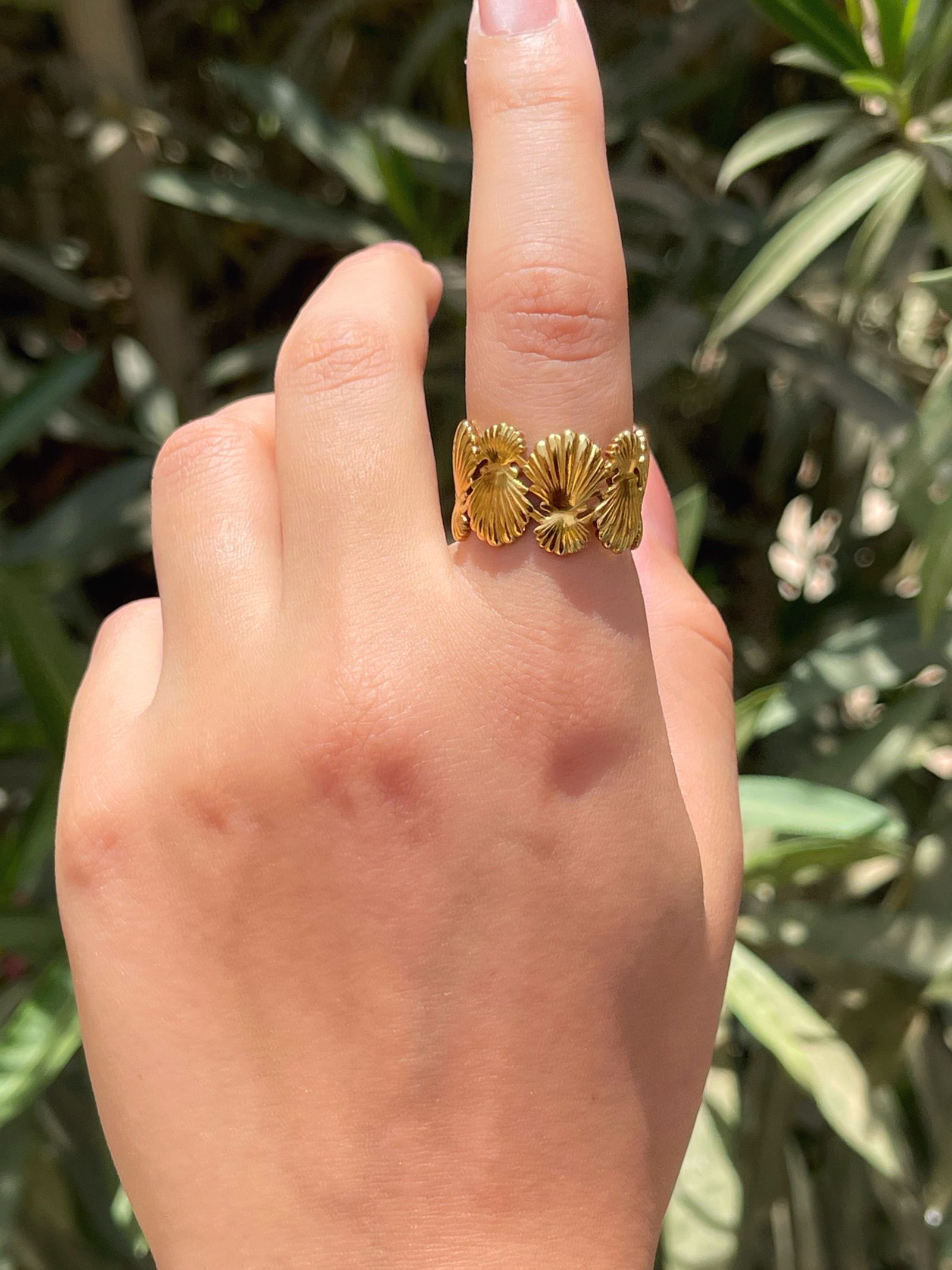 Shell Band Ring